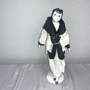 Vintage Porcelain Doll Collector